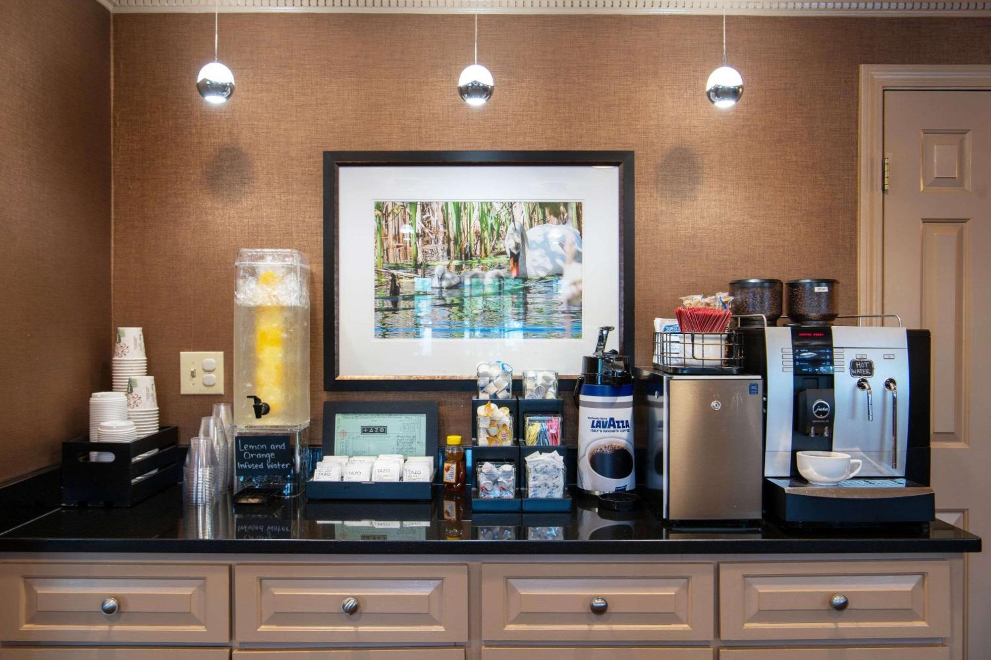 Port Inn And Suites Portsmouth, Ascend Hotel Collection エクステリア 写真