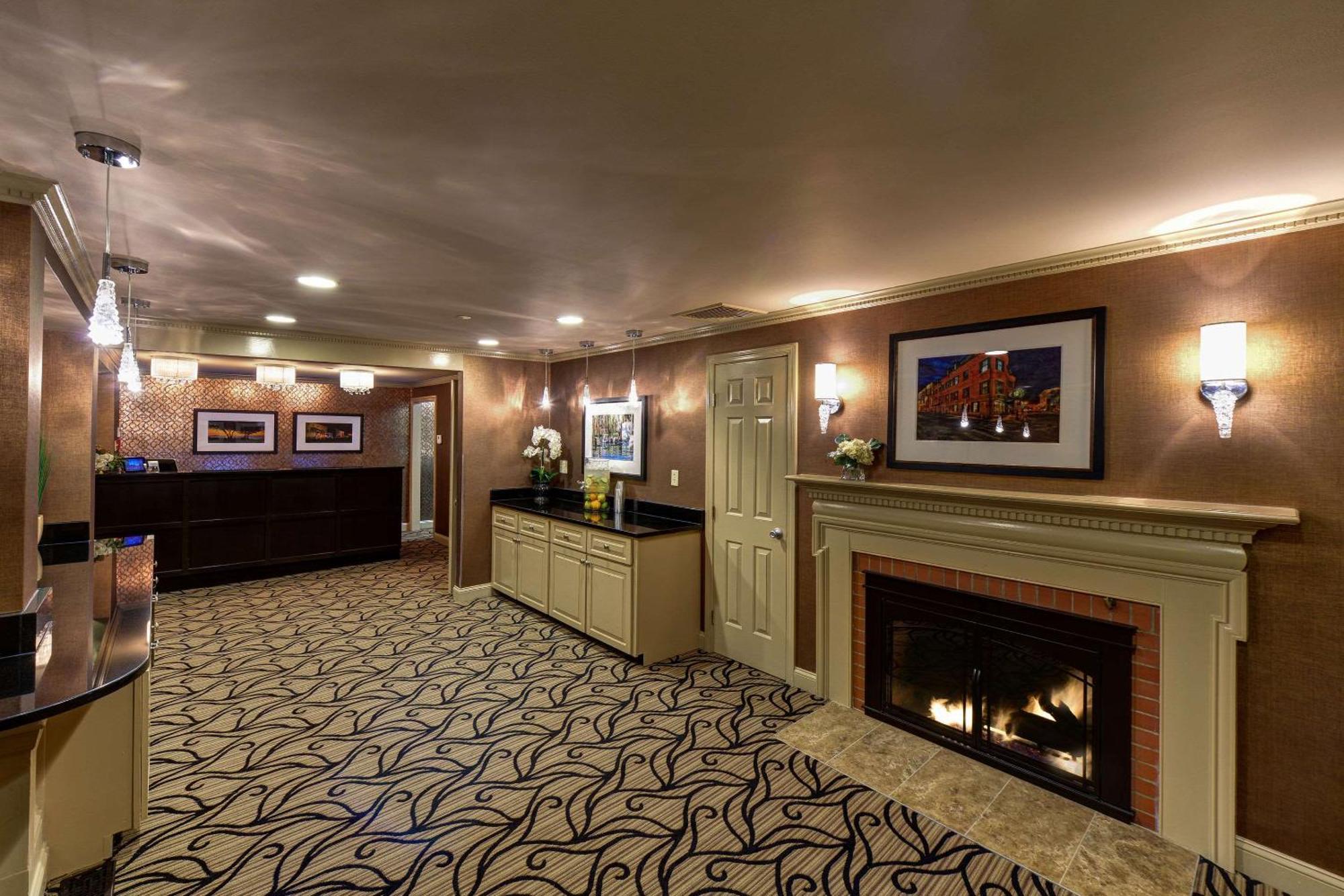 Port Inn And Suites Portsmouth, Ascend Hotel Collection エクステリア 写真